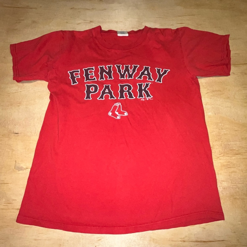 Majestic Fenway Park 100% cotton men’s short sleeve red tee shirt size medium
